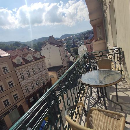 Apartmán 63m2 s balkonem v lázeňském centru Karlovy Vary Exterior foto